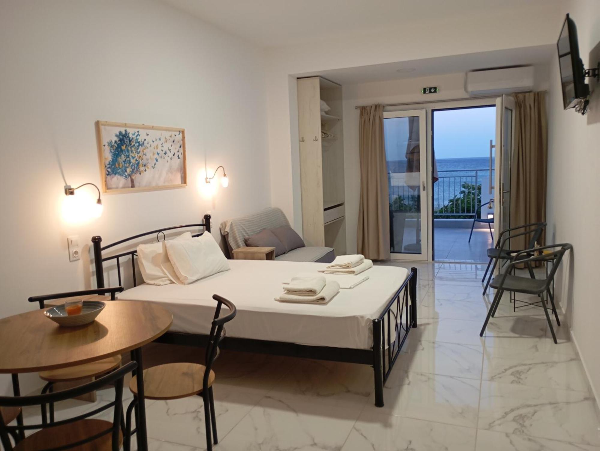Creta Sun Apartments Makrýgialos Buitenkant foto